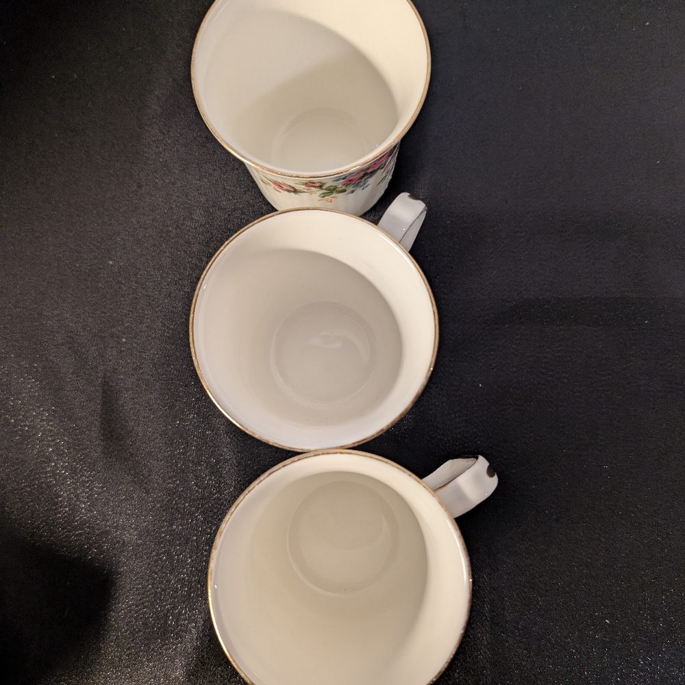 Royal Albert Moss Rose Bone China England Coffee Tea Mugs Cups set, lot of 3 - Picture 10 of 16